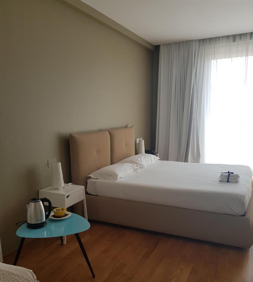 Copacabana Hotel Design Маргерита ди Савоя Екстериор снимка