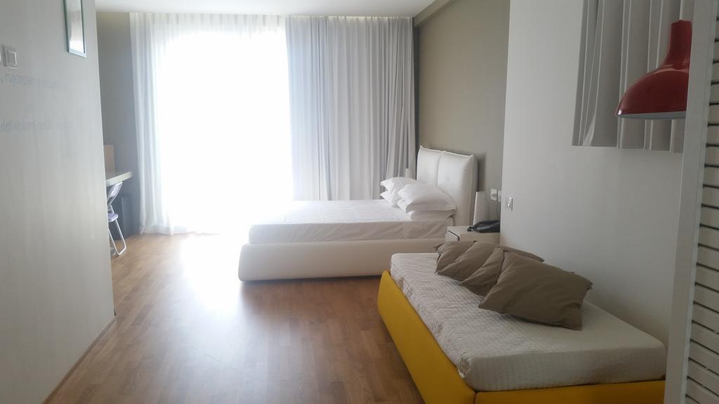 Copacabana Hotel Design Маргерита ди Савоя Екстериор снимка